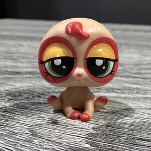 Littlest Pet Shop | #285: Napsy Leafeater (Sloth) - Collectible Mini Toy Figure